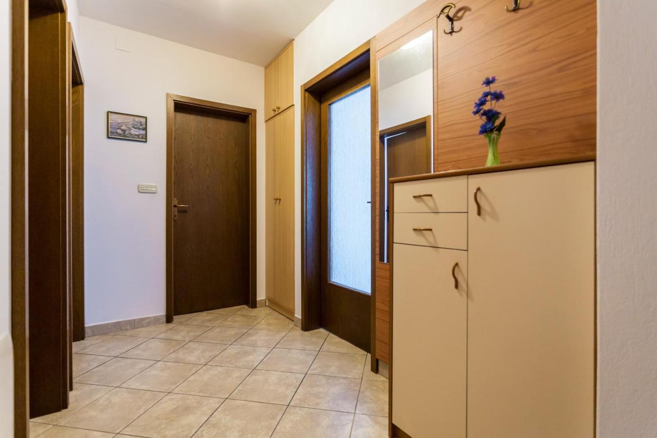 Apartments Belavic By El-Pi Tours نجيفيش المظهر الخارجي الصورة