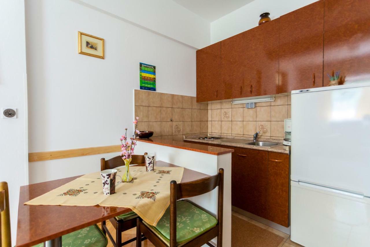 Apartments Belavic By El-Pi Tours نجيفيش المظهر الخارجي الصورة